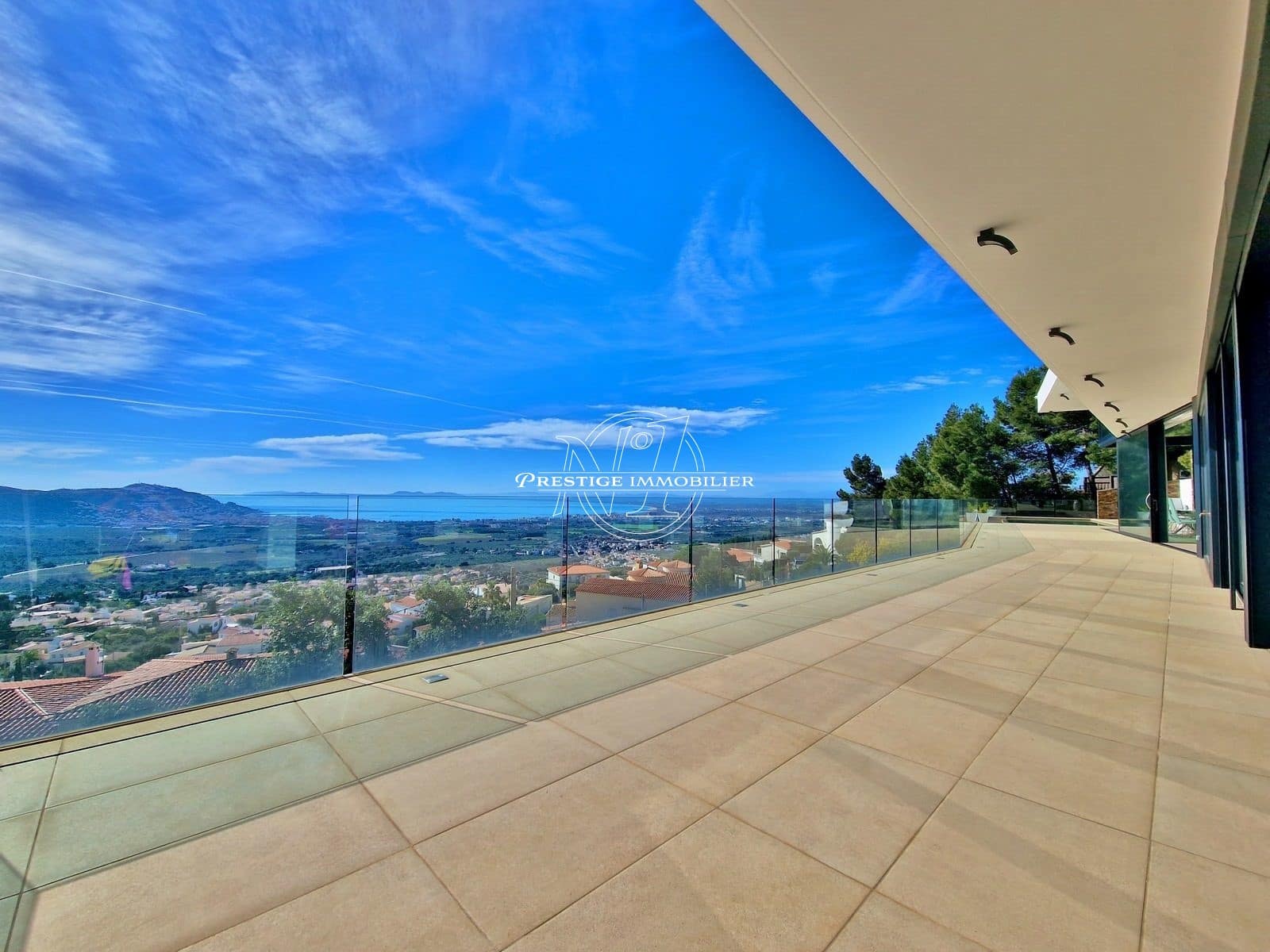 5 slaapkamer Villa te koop in Roses - € 3.290.000 (Ref: 10039972)