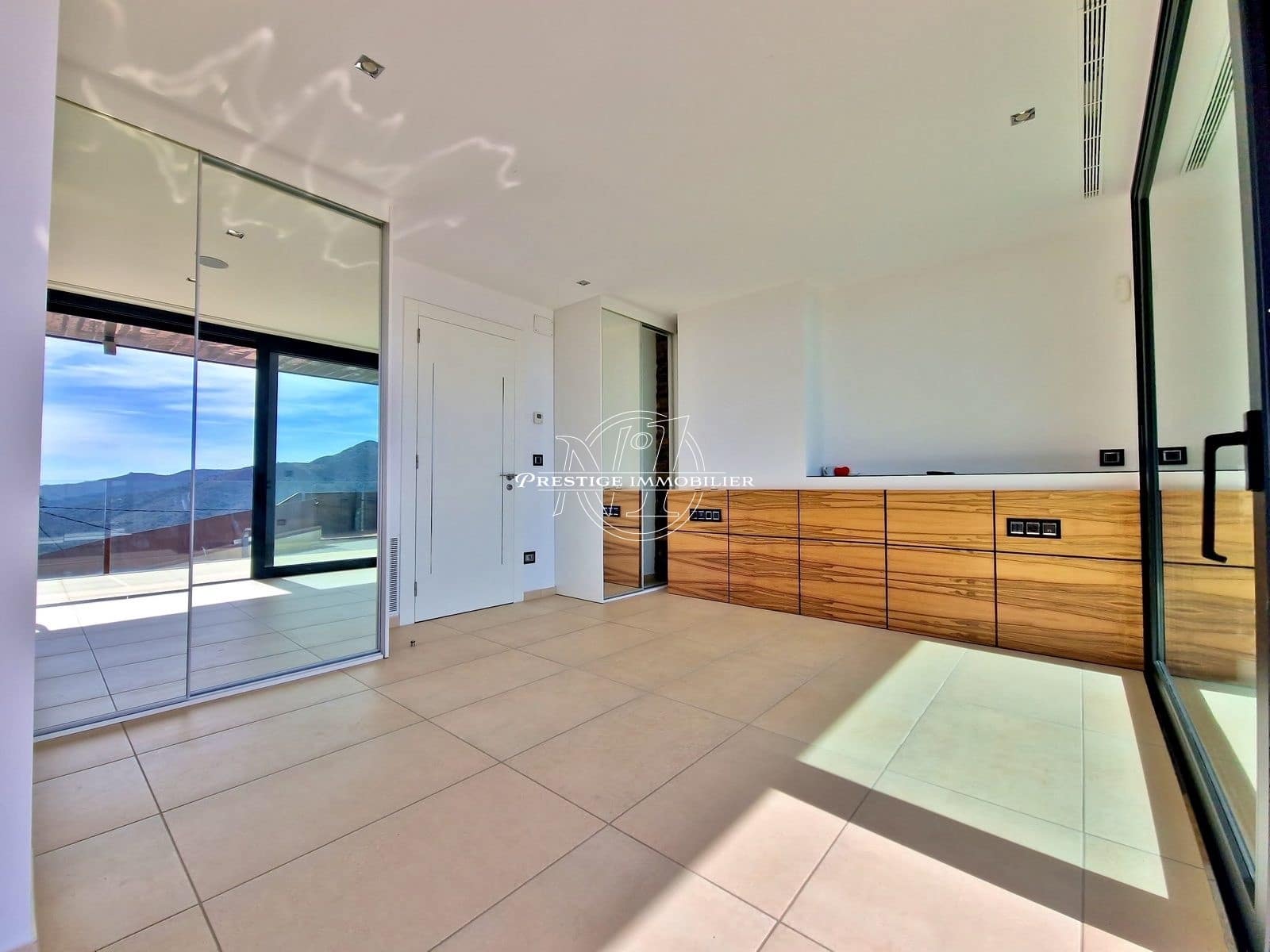 5 slaapkamer Villa te koop in Roses - € 3.290.000 (Ref: 10039972)