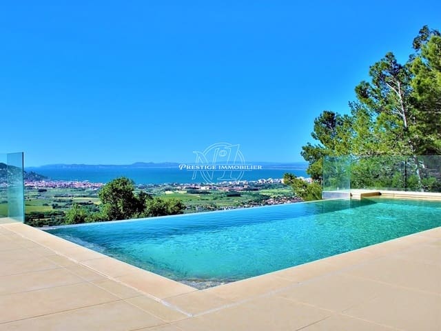 5 slaapkamer Villa te koop in Roses - € 3.290.000 (Ref: 10039972)