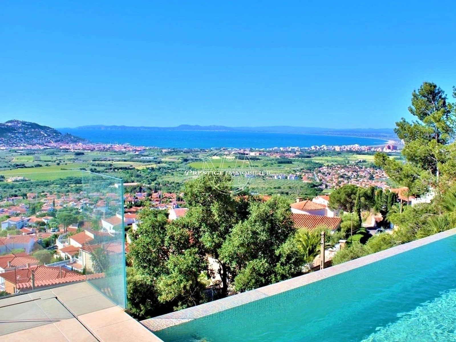 5 slaapkamer Villa te koop in Roses - € 3.290.000 (Ref: 10039972)
