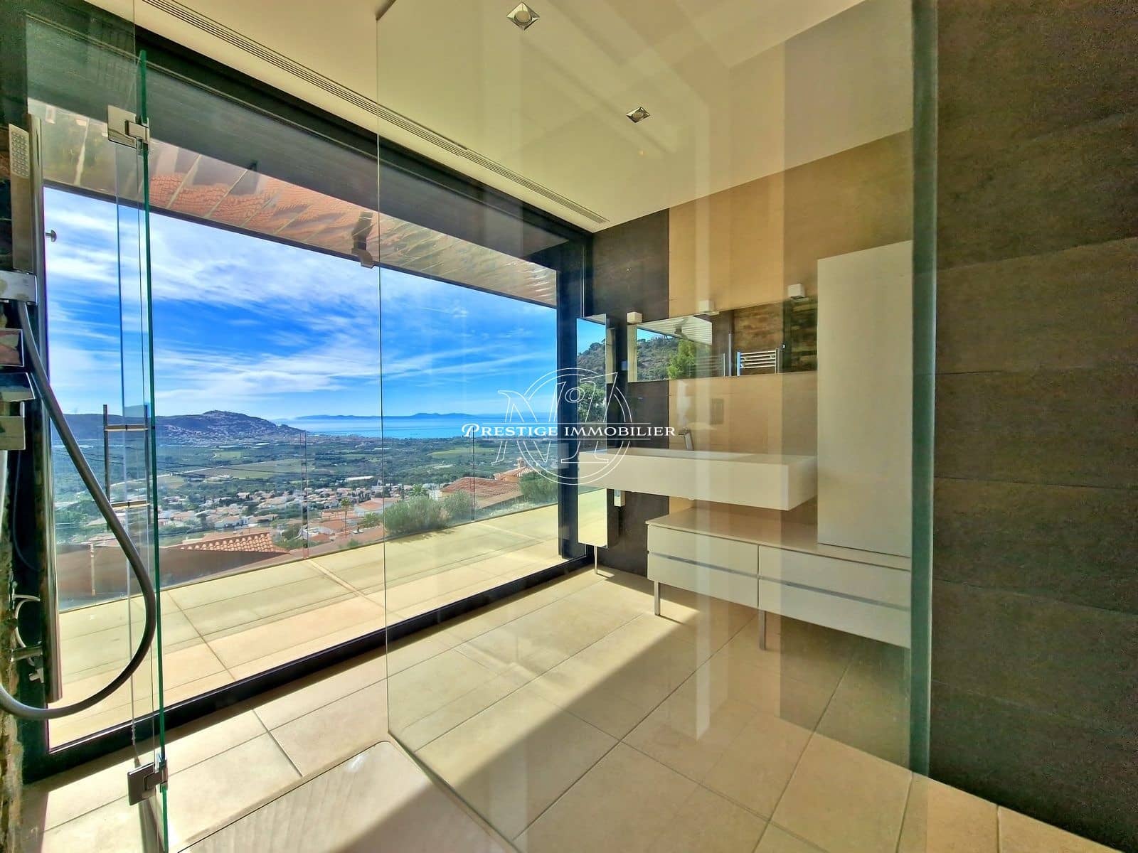 5 slaapkamer Villa te koop in Roses - € 3.290.000 (Ref: 10039972)