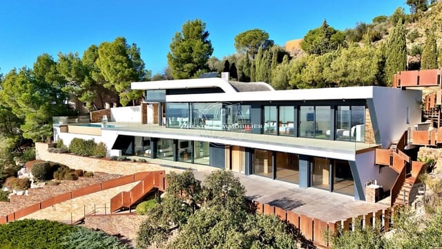 5 slaapkamer Villa te koop in Roses - € 3.290.000 (Ref: 10039972)