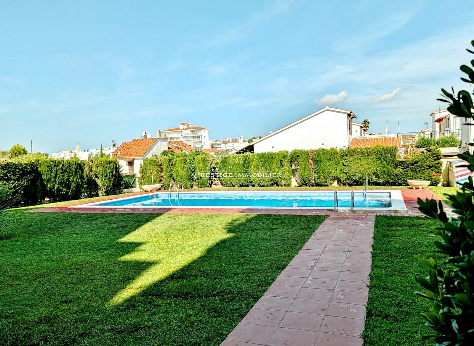 Apartamento de 1 habitación en Roses en venta con piscina - 159.000 € (Ref: 10040741)