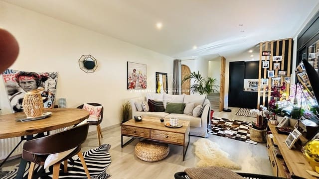 Casa de 3 habitaciones en Palau-saverdera en venta - 369.000 € (Ref: 10040742)