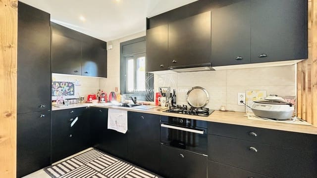 Casa de 3 habitaciones en Palau-saverdera en venta - 369.000 € (Ref: 10040742)