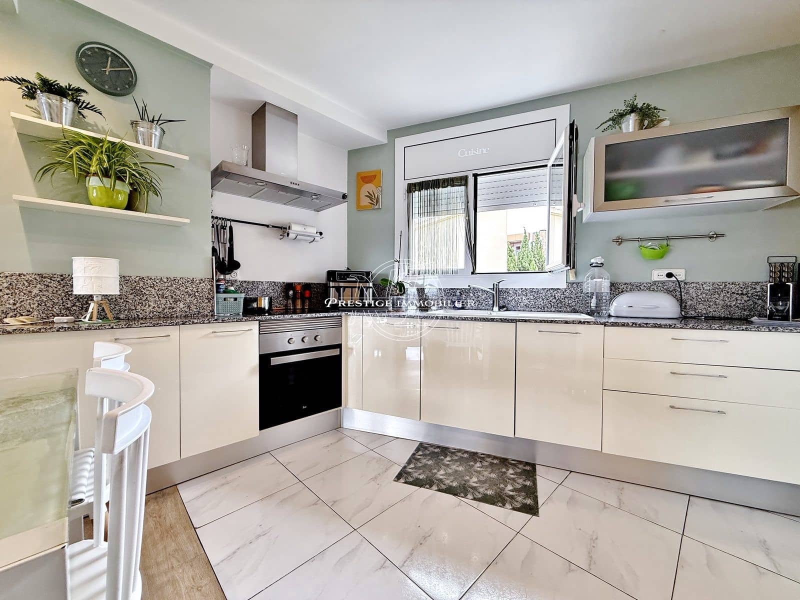 2 bedroom Apartment for sale in Roses - € 329,000 (Ref: 10046203)