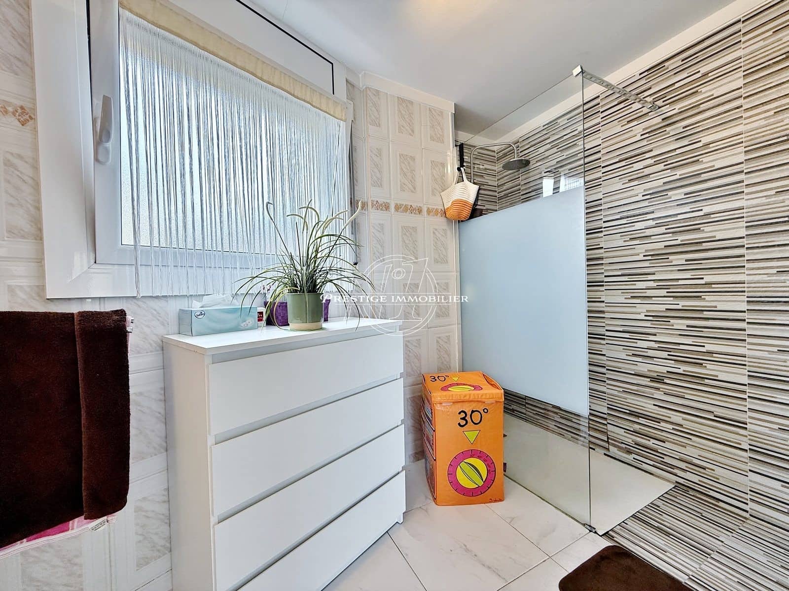 2 bedroom Apartment for sale in Roses - € 329,000 (Ref: 10046203)