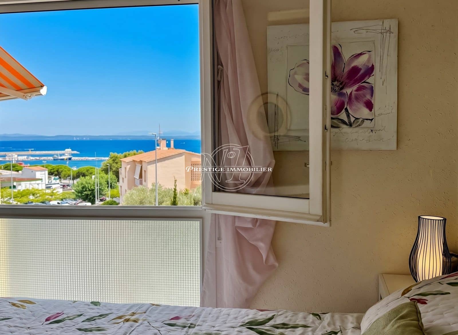 2 bedroom Apartment for sale in Roses - € 329,000 (Ref: 10046203)