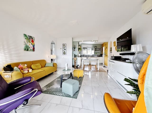 2 bedroom Apartment for sale in Roses - € 329,000 (Ref: 10046203)