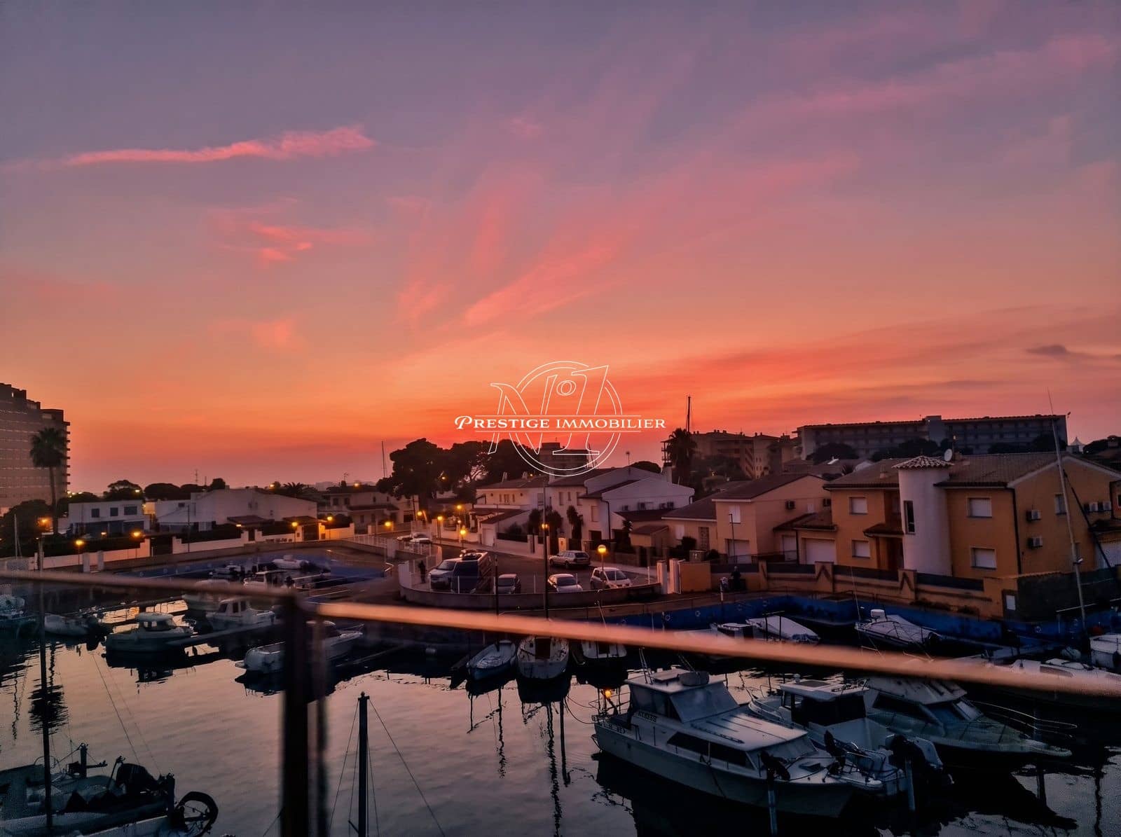 2 bedroom Apartment for sale in Roses with pool - € 279,000 (Ref: 10046204)