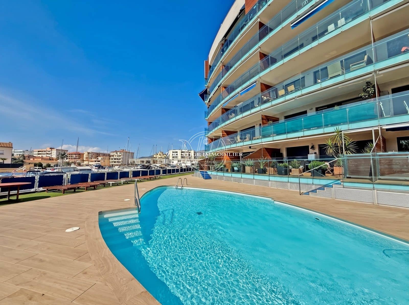 2 bedroom Apartment for sale in Roses with pool - € 279,000 (Ref: 10046204)