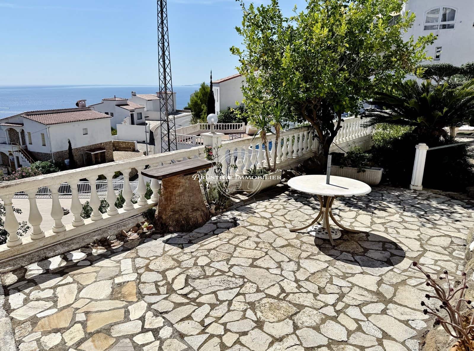 2 slaapkamer Villa te koop in Roses met zwembad - € 449.000 (Ref: 10046205)