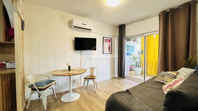 1 sovrum Lägenhet till salu i Roses med pool - 166 000 € (Ref: 10047028)