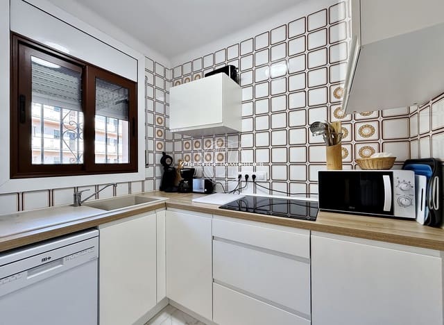 2 sovrum Lägenhet till salu i Roses - 249 000 € (Ref: 10049279)