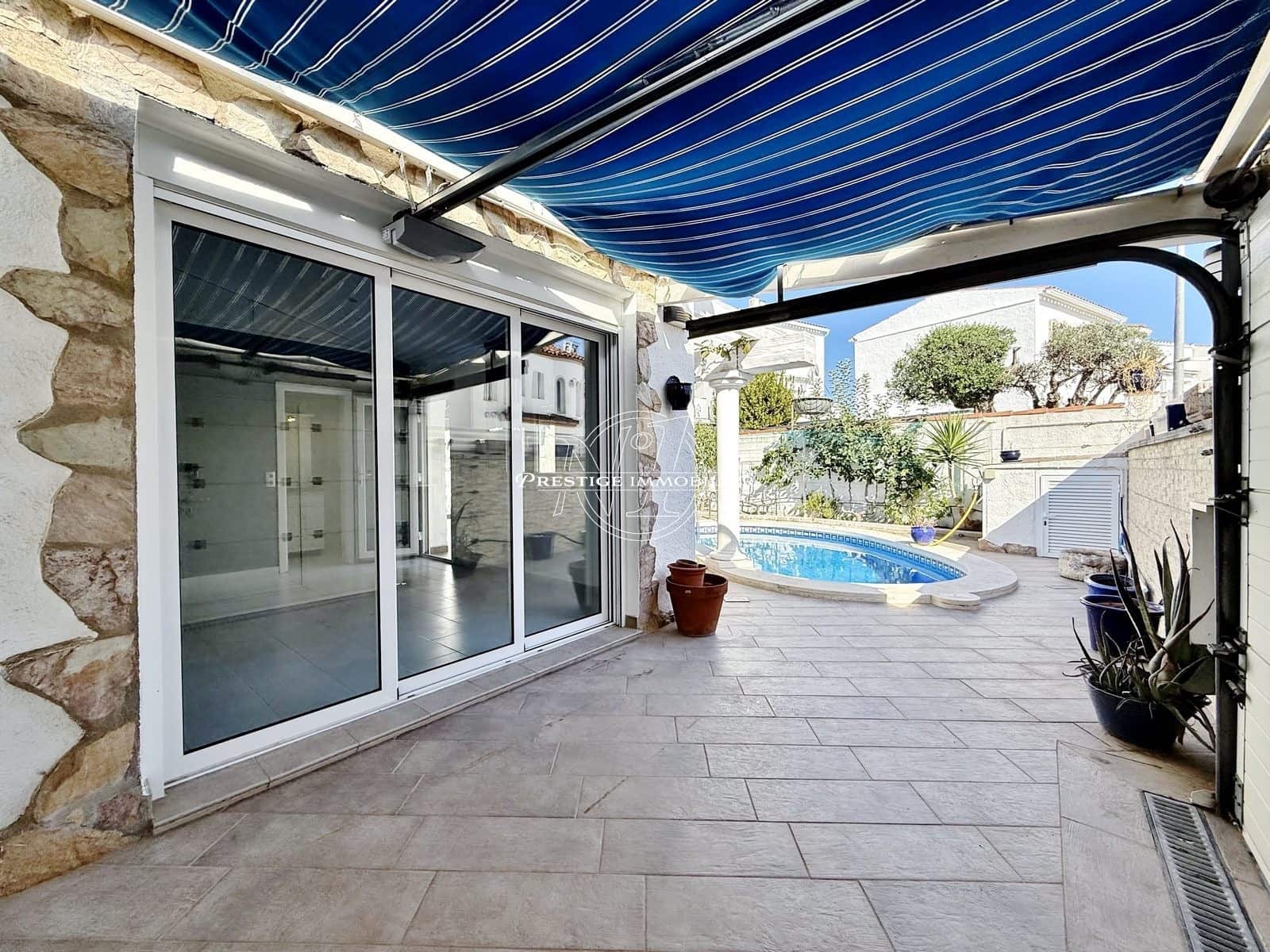 2 Zimmer Villa zu verkaufen in Empuriabrava mit Pool - 439.000 € (Ref: 10059990)