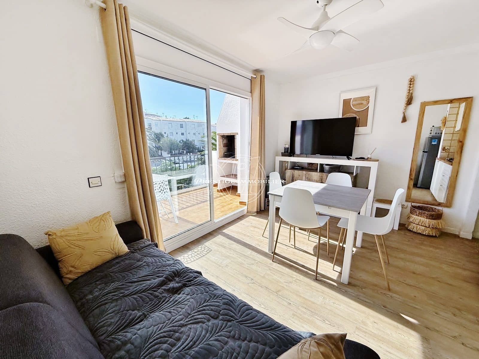 1 makuuhuone Huoneisto myytävänä paikassa Roses mukana uima-altaan - 149 000 € (Ref: 10070245)