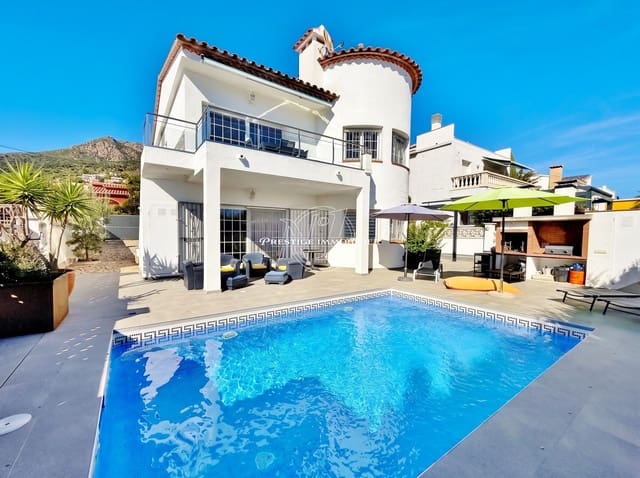 4 chambre Villa/Maison à vendre à Roses avec piscine - 595 000 € (Ref: 10078149)
