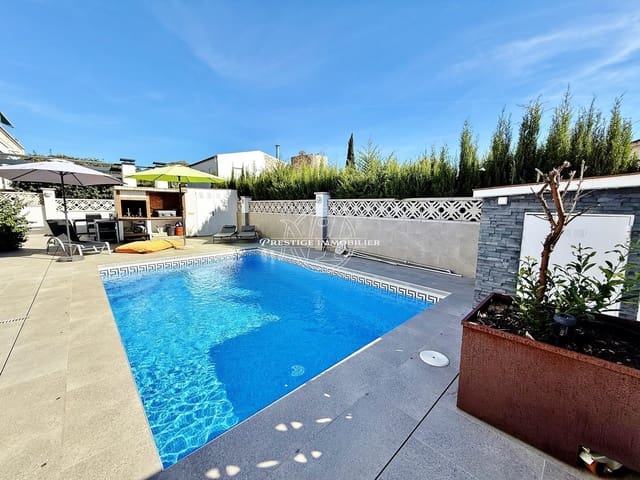 4 chambre Villa/Maison à vendre à Roses avec piscine - 595 000 € (Ref: 10078149)