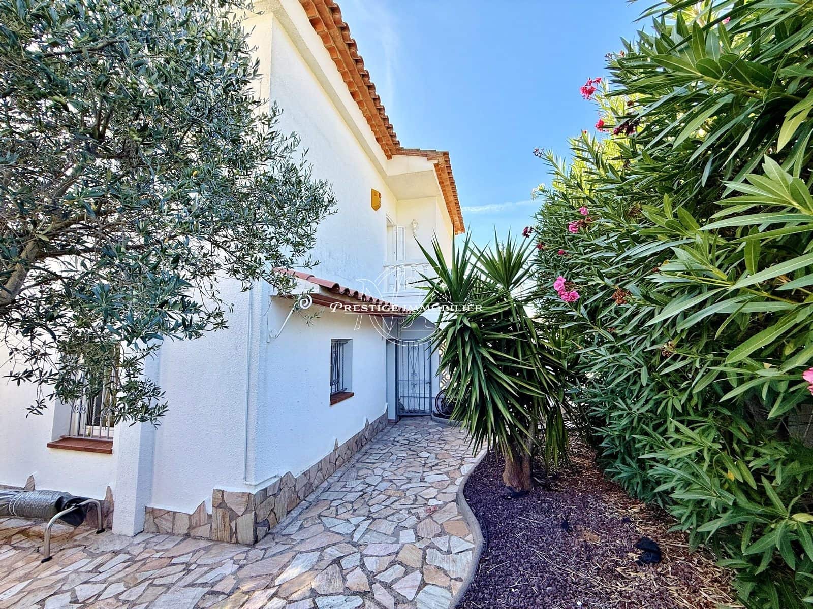 4 chambre Villa/Maison à vendre à Roses avec piscine - 595 000 € (Ref: 10078149)