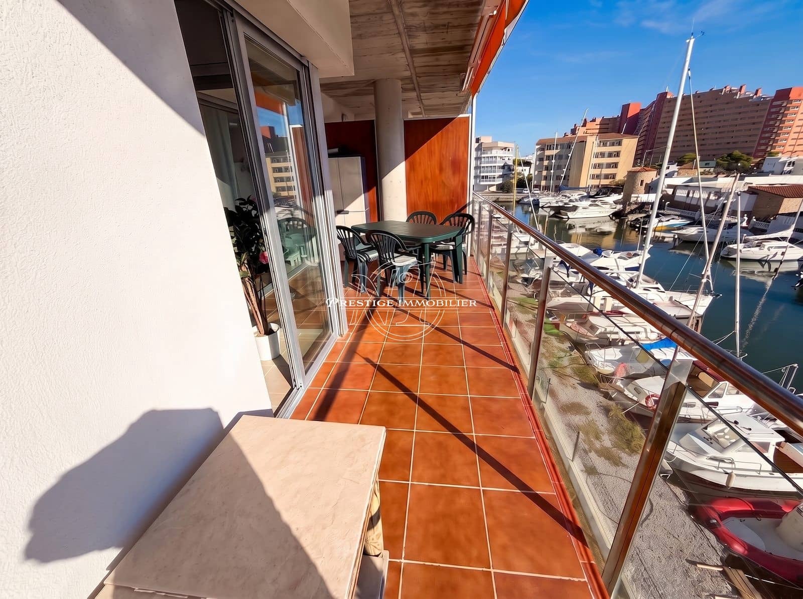 2 soverom Leilighet til salgs i Roses med svømmebasseng - € 328 000 (Ref: 10080057)