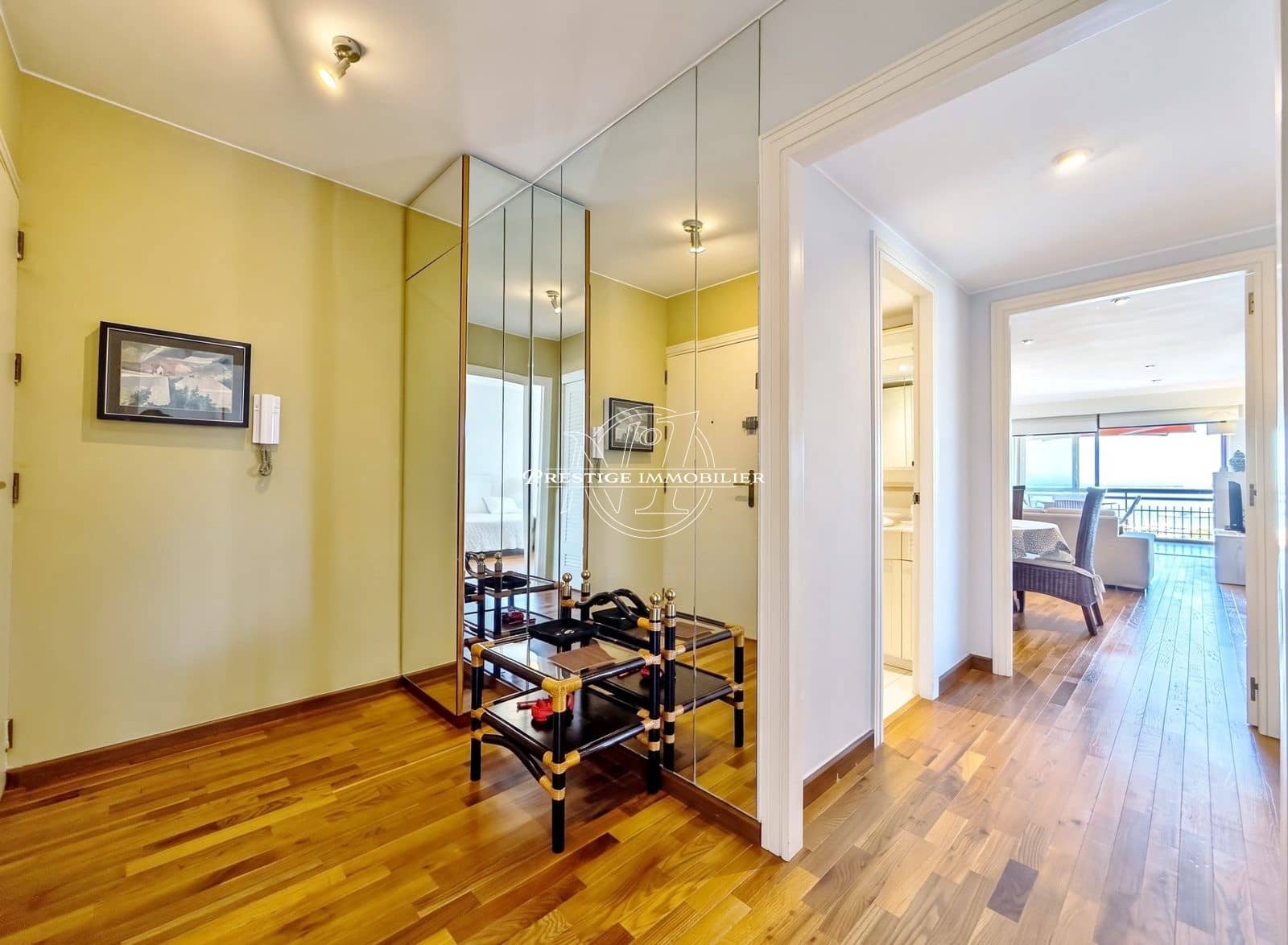 3 Zimmer Apartment zu verkaufen in Roses mit Pool - 495.000 € (Ref: 10081057)