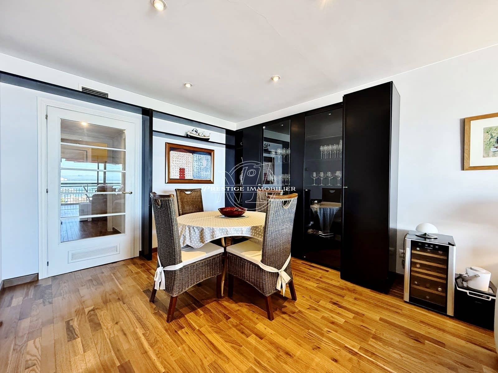 3 Zimmer Apartment zu verkaufen in Roses mit Pool - 495.000 € (Ref: 10081057)