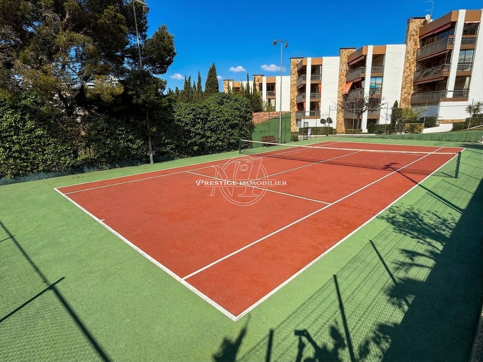 3 Zimmer Apartment zu verkaufen in Roses mit Pool - 495.000 € (Ref: 10081057)