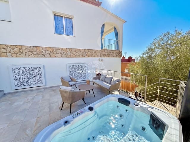 4 chambre Villa/Maison à vendre à Roses avec garage - 795 000 € (Ref: 10109367)