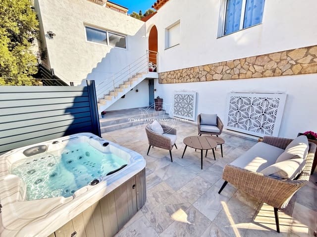 4 chambre Villa/Maison à vendre à Roses avec garage - 795 000 € (Ref: 10109367)