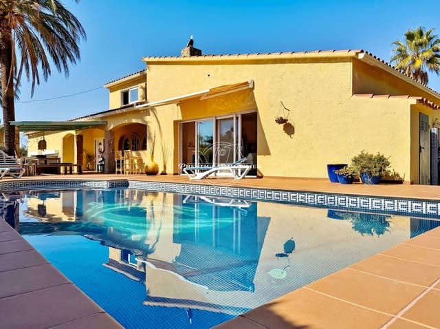 4 chambre Villa/Maison à vendre à Roses avec piscine - 795 000 € (Ref: 10115572)