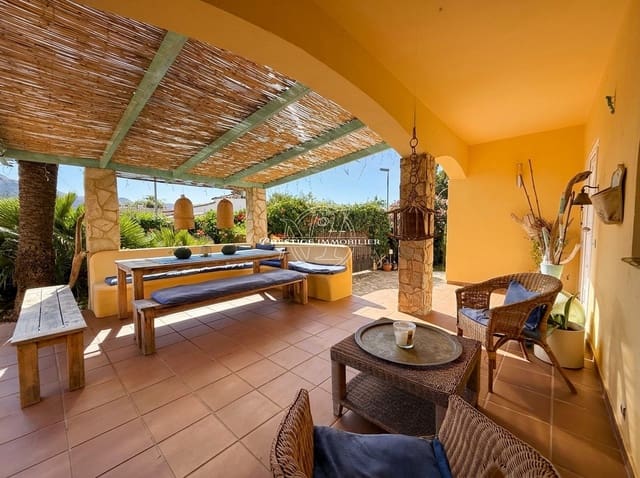 4 chambre Villa/Maison à vendre à Roses avec piscine - 795 000 € (Ref: 10115572)