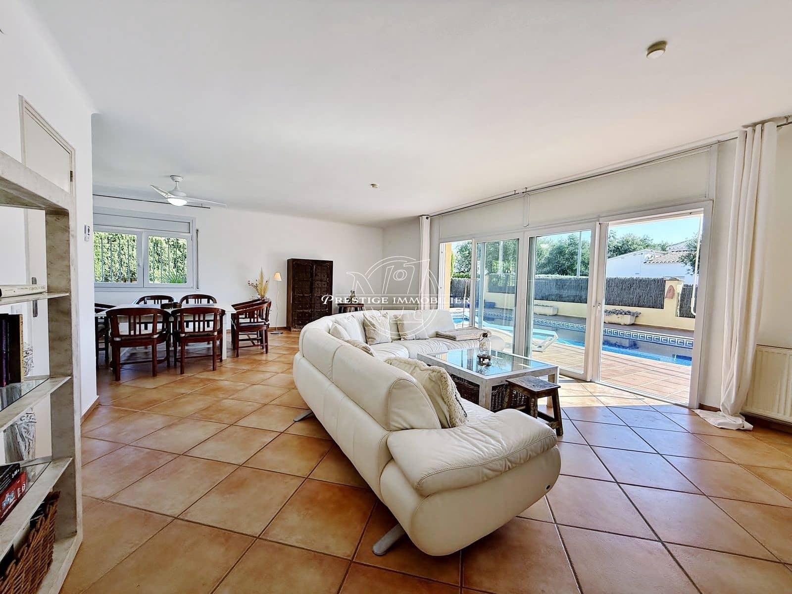 4 chambre Villa/Maison à vendre à Roses avec piscine - 795 000 € (Ref: 10115572)