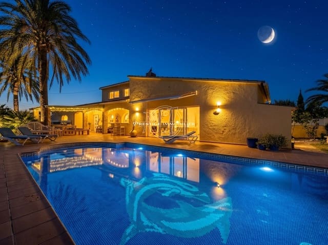 4 chambre Villa/Maison à vendre à Roses avec piscine - 795 000 € (Ref: 10115572)