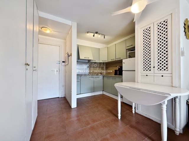 1 makuuhuone Huoneisto myytävänä paikassa Roses mukana uima-altaan - 149 000 € (Ref: 10118091)