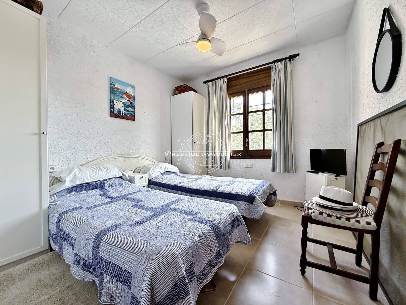 3 bedroom Villa for sale in Empuriabrava with pool garage - € 685,000 (Ref: 10125127)