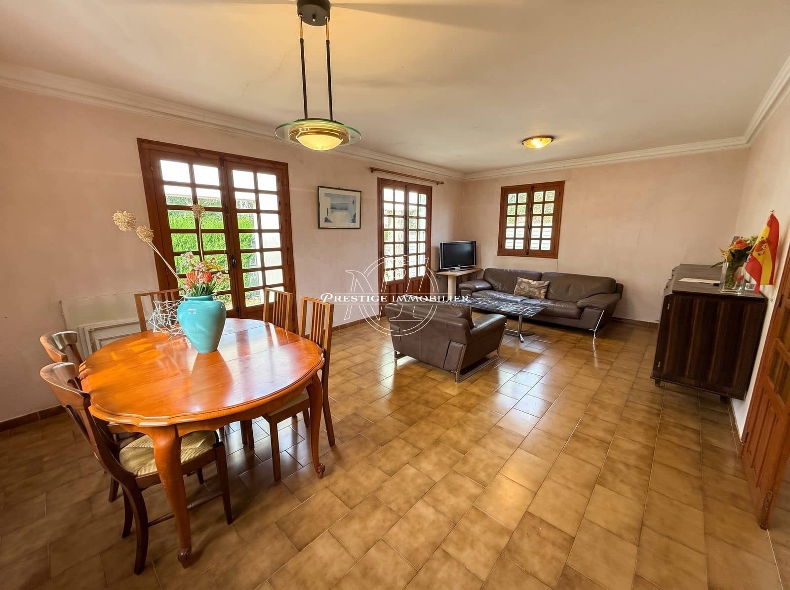 3 bedroom Villa for sale in Empuriabrava with garage - € 350,000 (Ref: 10131717)