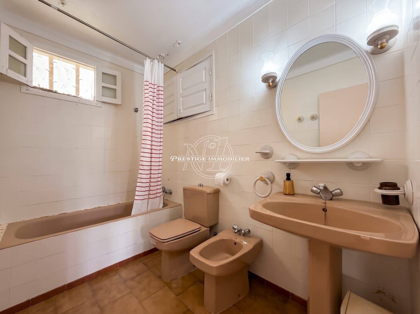 3 bedroom Villa for sale in Empuriabrava with garage - € 350,000 (Ref: 10131717)