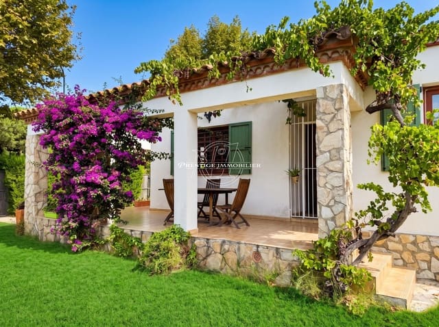 3 bedroom Villa for sale in Empuriabrava, Castelló d'Empúries with garage - € 350,000 (Ref: 10131717)