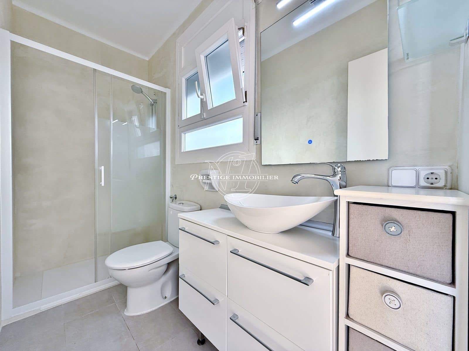 2 slaapkamer Appartement te koop in Roses met garage - € 395.000 (Ref: 10135914)
