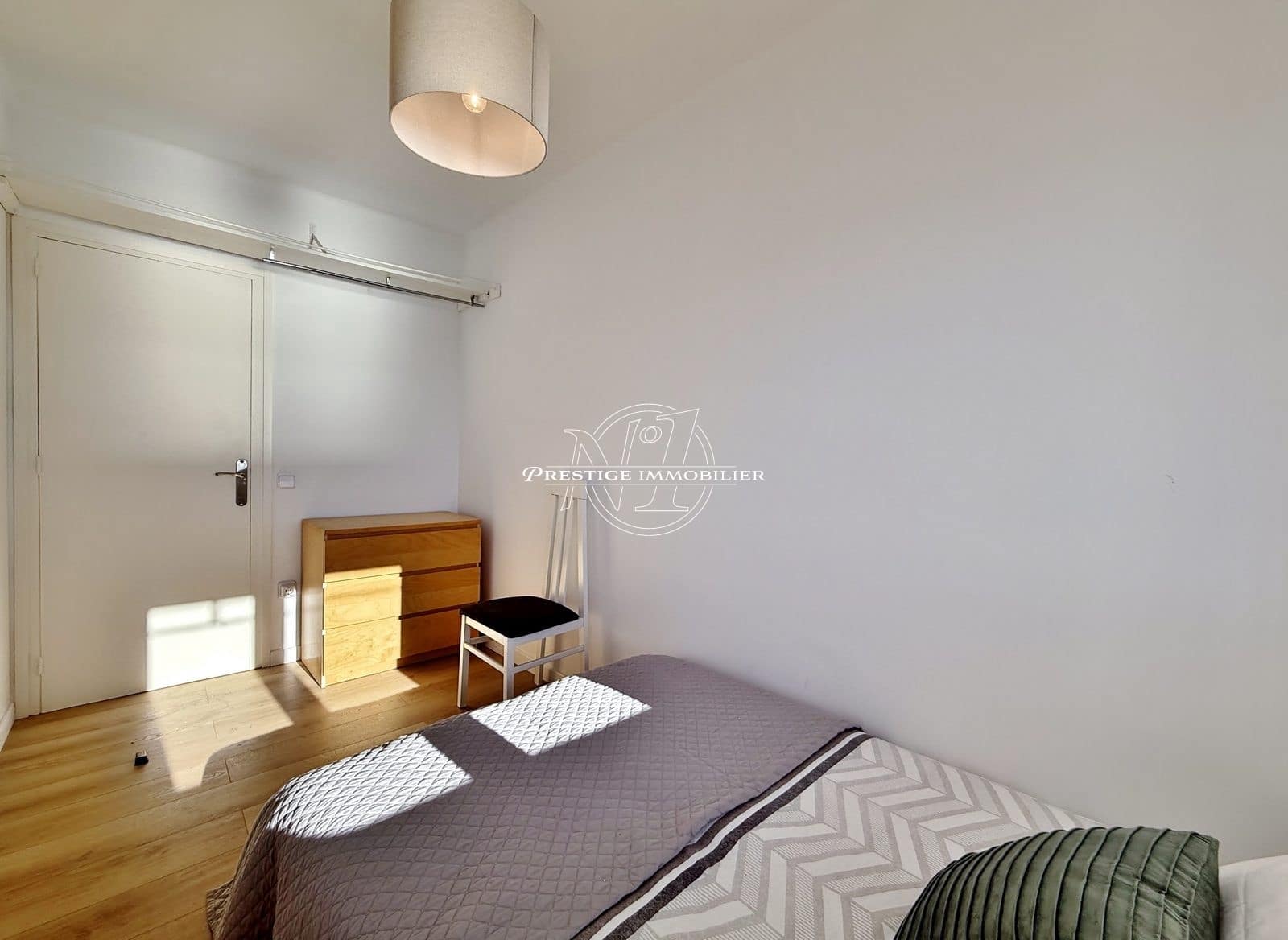 2 slaapkamer Appartement te koop in Roses met garage - € 395.000 (Ref: 10135914)