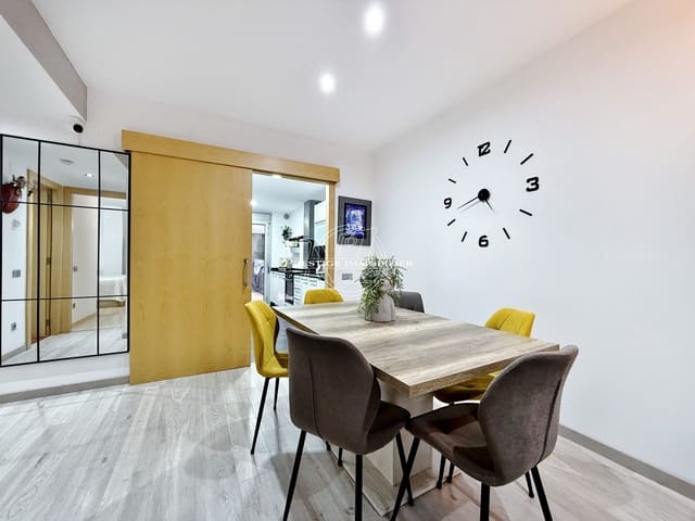 2 slaapkamer Appartement te koop in Roses - € 239.000 (Ref: 10136716)