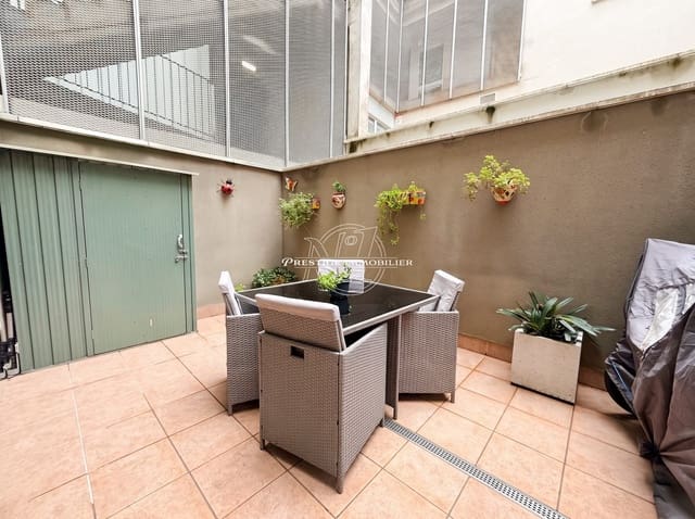 2 slaapkamer Appartement te koop in Roses - € 239.000 (Ref: 10136716)