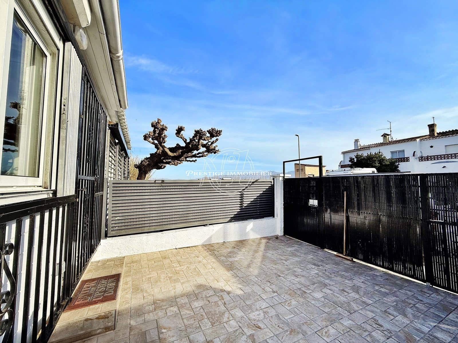 1 bedroom Apartment for sale in Empuriabrava with pool garage - € 147,000 (Ref: 10141337)