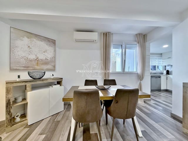 2 slaapkamer Appartement te koop in Roses met garage - € 246.000 (Ref: 10157555)