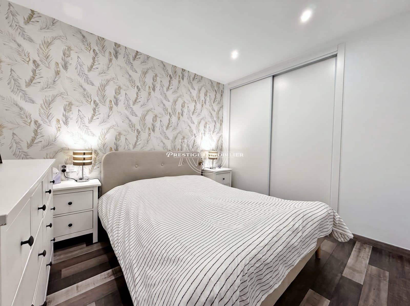 2 slaapkamer Appartement te koop in Roses met garage - € 246.000 (Ref: 10157555)