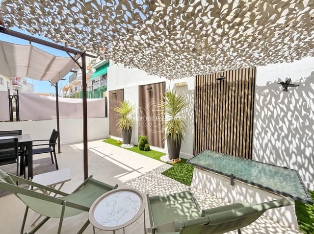2 slaapkamer Appartement te koop in Roses met garage - € 246.000 (Ref: 10157555)