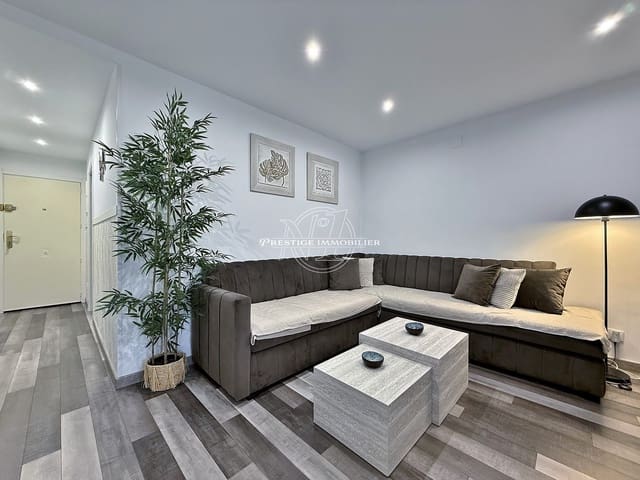 2 slaapkamer Appartement te koop in Roses met garage - € 246.000 (Ref: 10157555)