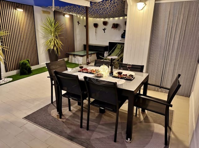 2 slaapkamer Appartement te koop in Roses met garage - € 246.000 (Ref: 10157555)