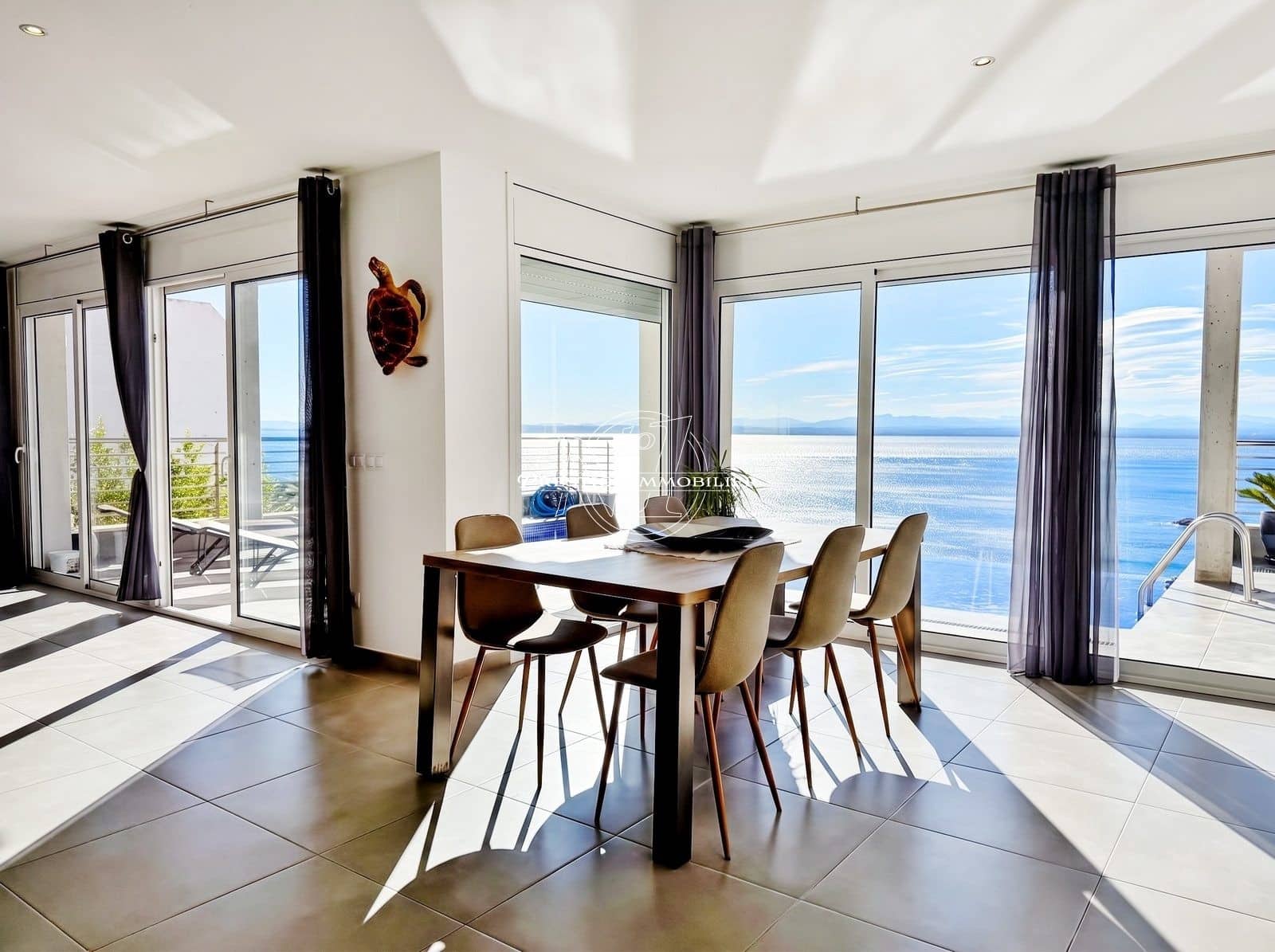 3 bedroom Villa for sale in Roses with pool garage - € 1,890,000 (Ref: 10157556)