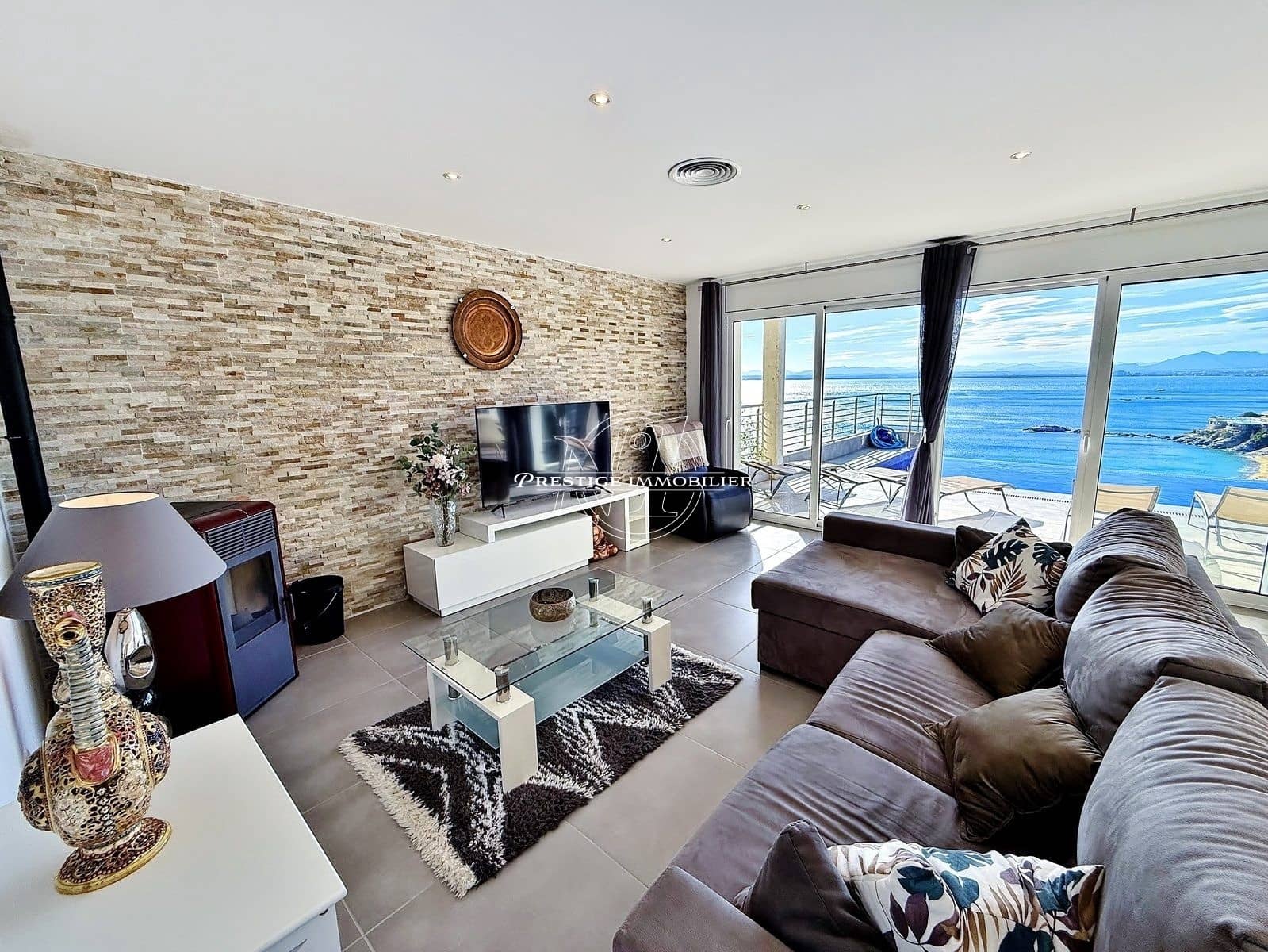 3 bedroom Villa for sale in Roses with pool garage - € 1,890,000 (Ref: 10157556)